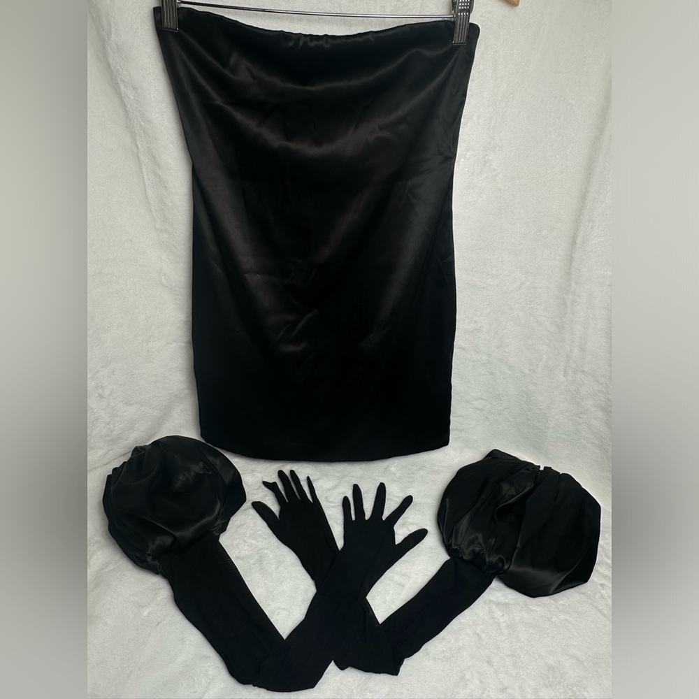SILK BLACK DRESS - SIZE MEDIUM